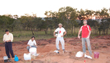 Felipe, Marco e Estevan felizes com os primeiros resultados, Serra das Inhumas-MG (Junho/2009)